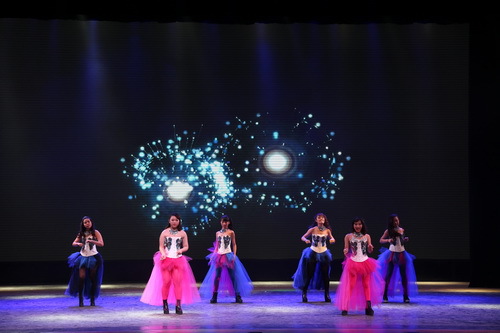 11现代舞《diamonds》11_调整大小