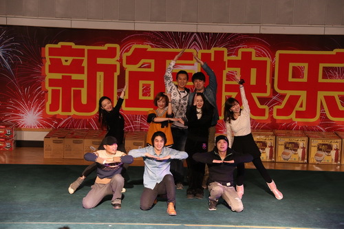 01开场舞_调整大小