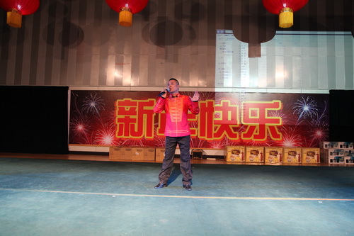 09独唱《等待》_调整大小