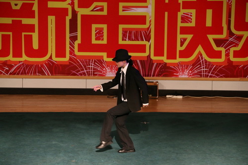 19舞蹈《Dangers》_调整大小