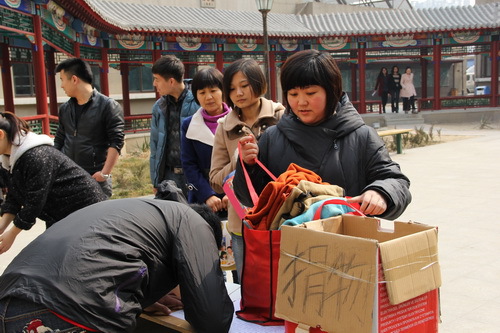 阳光行动现场4_调整大小