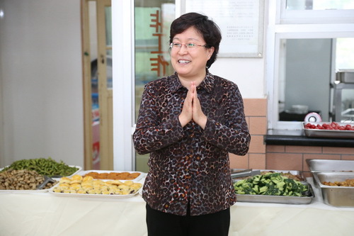 2党委副书记、工会主席毕兆炜致贺词_调整大小