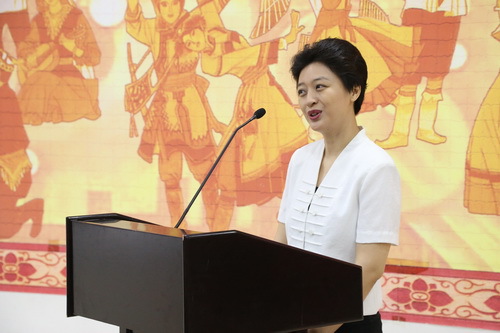 8连丽如先生弟子张怡讲话_调整大小