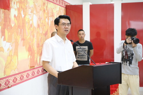 4北戏刘宝华书记主持仪式_调整大小