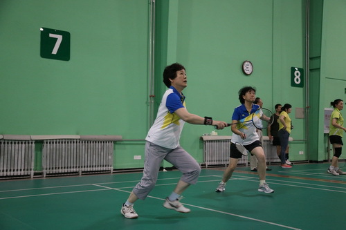 1女双选手易梅、孙建云_调整大小