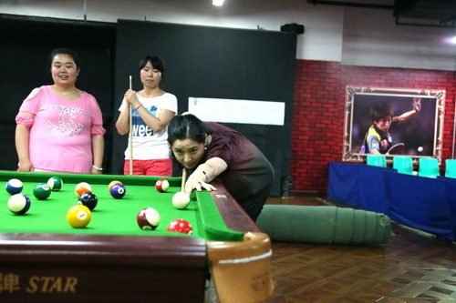 9女子第三名许翠在比赛中_调整大小