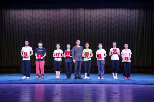 15合影_调整大小