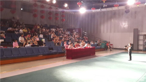 3.专家评委及家长们