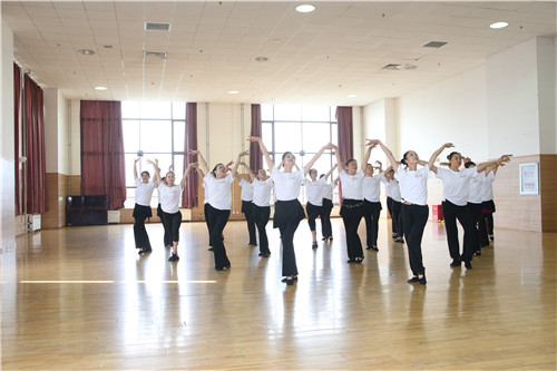 4舞蹈：夏夜恰恰