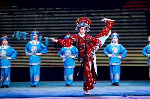 作者：赵冰_调整大小