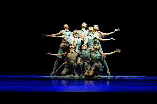 作者：杨炯_调整大小