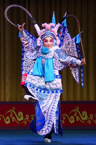 三等奖《戏曲》  作者：张玉兰_调整大小