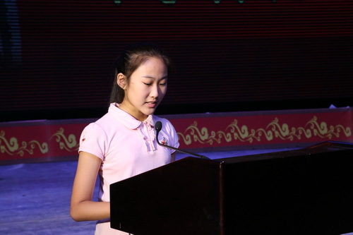 16新生代表发言_调整大小