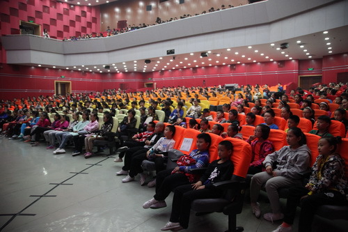 讲座现场_调整大小