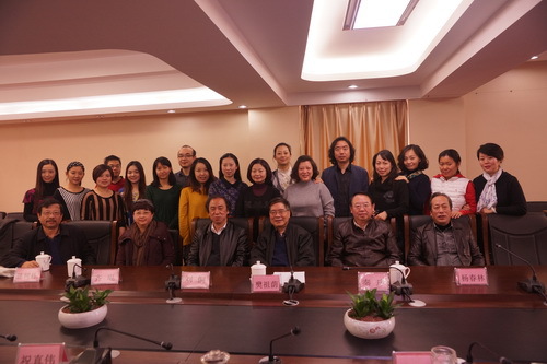 7 院长与专家和音乐系教师合影_调整大小