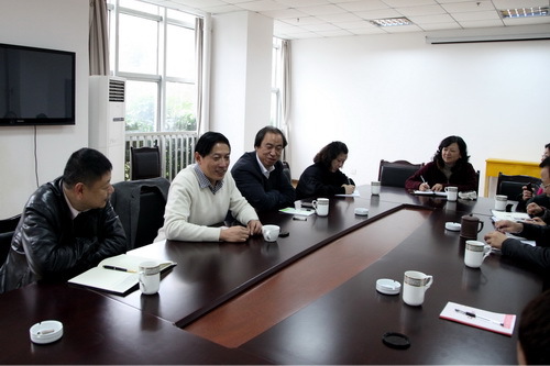 座谈交流会1_调整大小