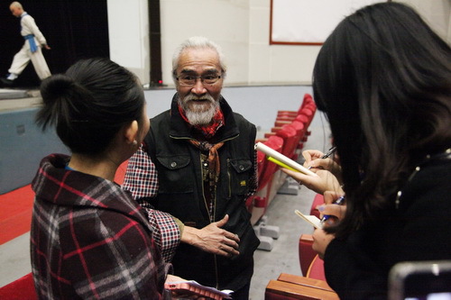 12导演李仲鸣接收采访_调整大小