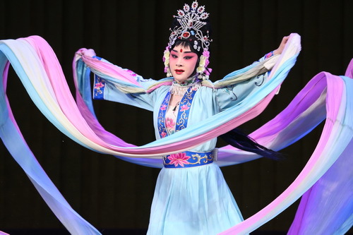 2.《天女散花》天女：吴雨婷_调整大小