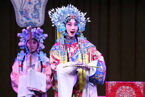 9. 《贵妃醉酒》杨贵妃：金禹彤_调整大小