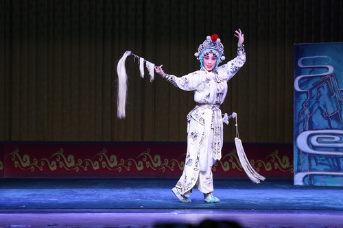 13.《盗仙草》白素贞：杨楠_调整大小