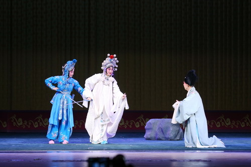 26《断桥》白素贞：王泽琦_调整大小