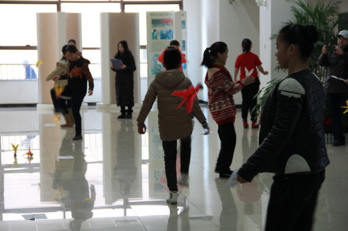 踢毽子3_调整大小