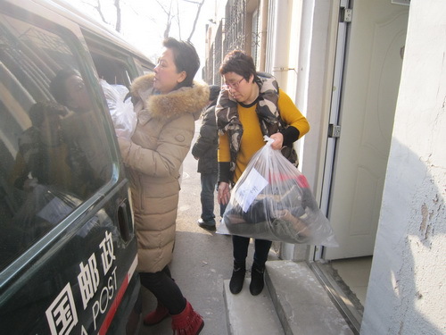 4.冬衣发往阜平县_调整大小