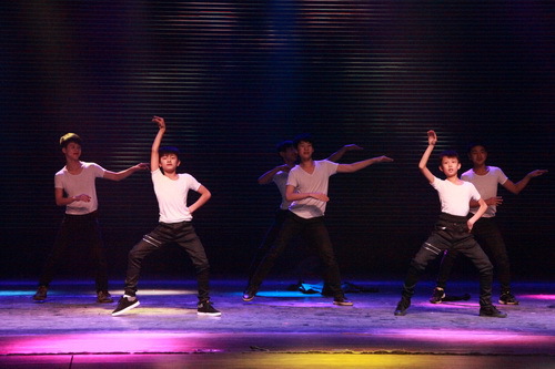 3《Black theater》_调整大小