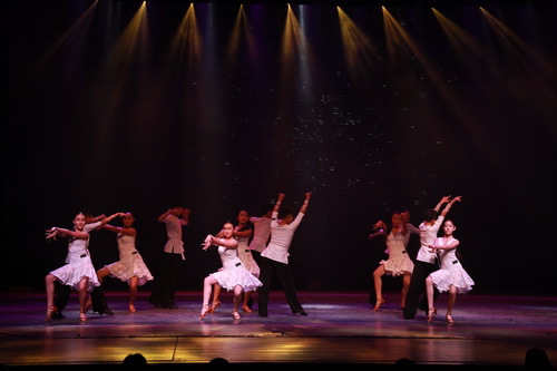 19舞蹈《《boy and girl》》_调整大小