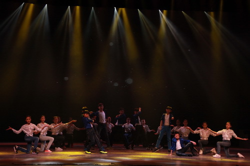 21舞蹈《good time》_调整大小