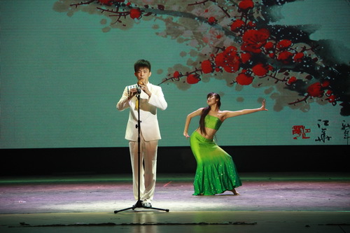 8《迎春》_调整大小