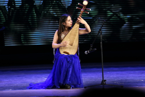 9_琵琶独奏《春蚕》