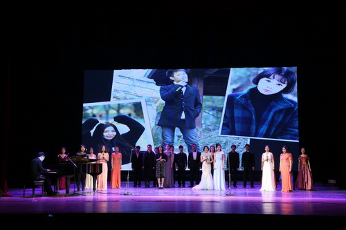 16_影视系方雨舒老师作词、音乐系孙洋老师作曲的原创合唱《启航》 表演者音乐09全体同学