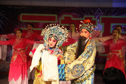 6歌表演：《新贵妃醉酒》_调整大小