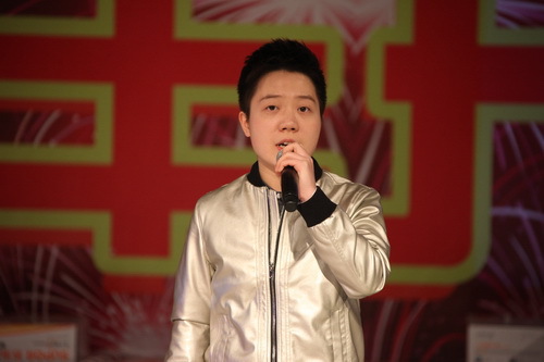 4女生独唱：《我期待》_调整大小