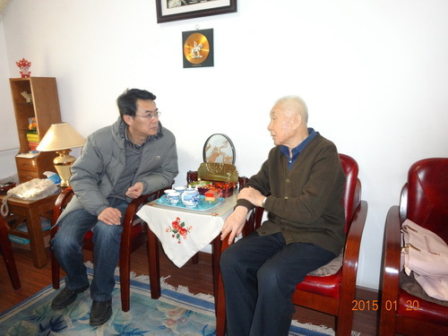 刘宝华书记看望离休干部高长清老师_调整大小