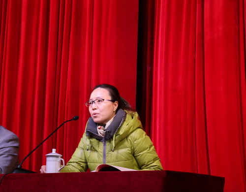 5公共教学部副主任乐娟发言_调整大小