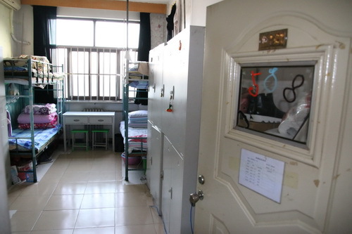 1高职宿舍_调整大小