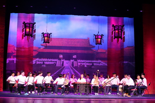 评剧音乐班表演《花为媒》开场曲_调整大小