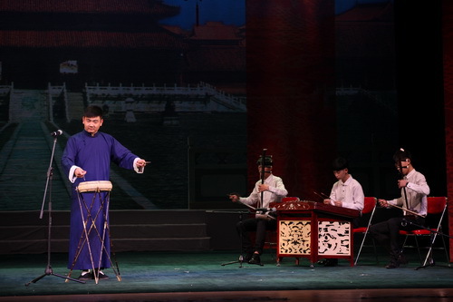 曲艺《长寿村》_调整大小