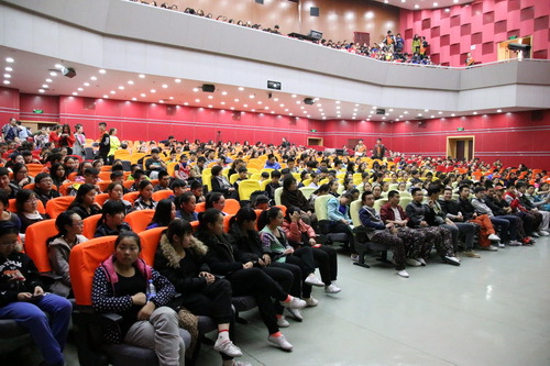 1观众席_调整大小