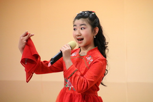 6.京剧系学生陆泓宇演唱的京剧《荀灌娘》选段_调整大小