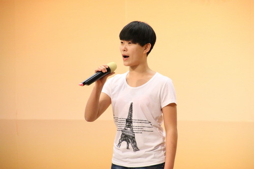 11.京剧系学生高慧喆演唱的京剧《打龙袍》选段_调整大小