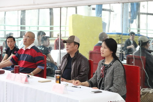 9地方戏曲系唱念组选拔评委席_调整大小