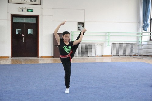 12地方戏曲系唱念做打组选拔_调整大小