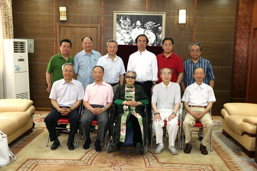 6合影_调整大小