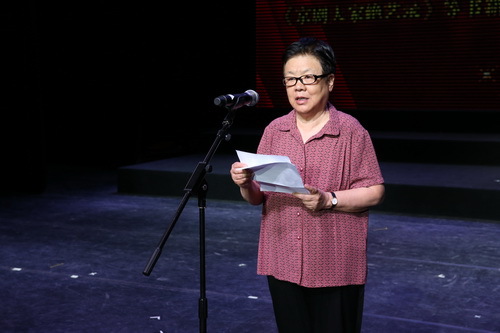 17艺术教学指导委员会委员李文敏发言_调整大小