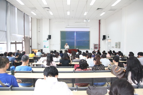 3讲座现场_调整大小