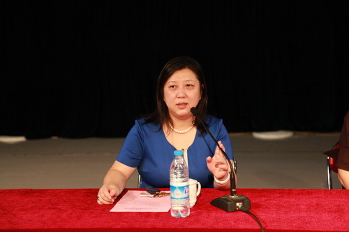 3学院副院长黄珊珊主持_调整大小