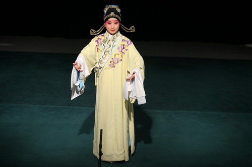 11汇报剧目《拾画》_调整大小